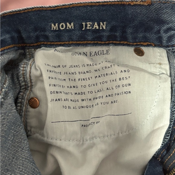 American Eagle Mom Jeans - Picture 4 of 5